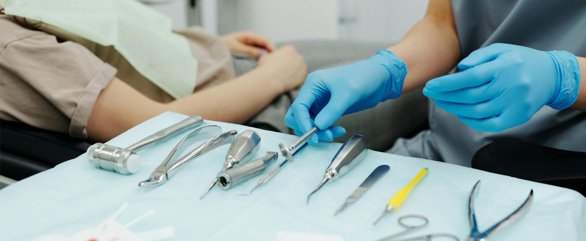 أنواع الأدوات الجراحية المبتكرة للدقة والرعاية