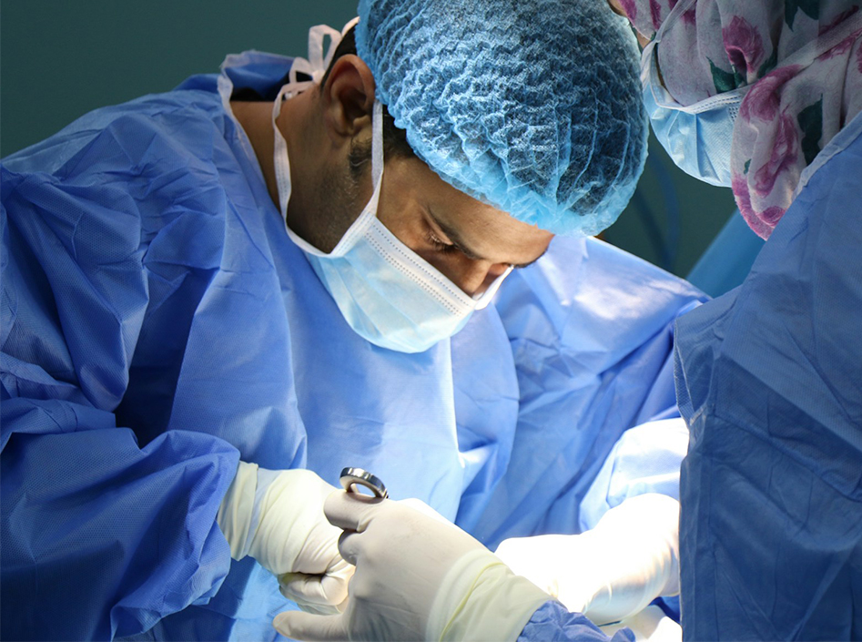 تطبيقات الأدوات الجراحية