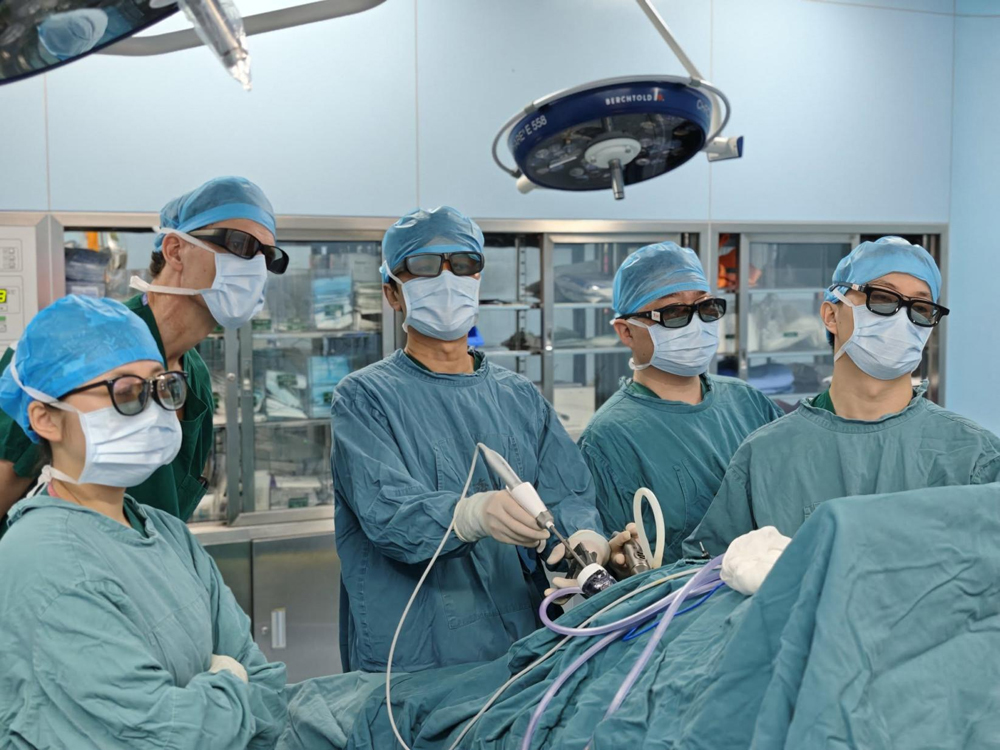 Chinese Summit of GI Laparoscopy in Wuhan Chinese Summit of GI Laparoscopy in Wuhan